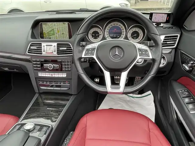メルセデス・ベンツ Ｅ２５０ カブリオレ 埼玉県 2014(平26)年 3.7万km 白 電動オープン/赤革シート/シートヒーター/メモリー付パワーシート/純正ナビTV/ハーマンカードンスピーカー/バックカメラ/LEDヘッドライト/純正１８インチアルミ/アクティブクルーズコントロール/衝突軽減ブレーキ/パークトロニック/スマートキー/保証書付整備手帳/取扱説明書