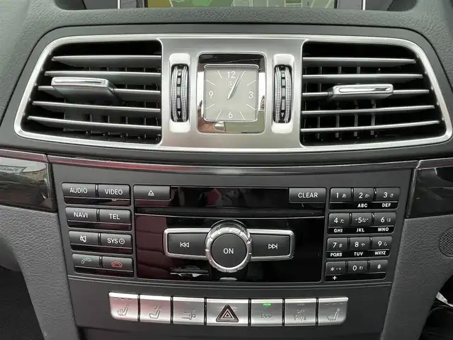 メルセデス・ベンツ Ｅ２５０ カブリオレ 埼玉県 2014(平26)年 3.7万km 白 電動オープン/赤革シート/シートヒーター/メモリー付パワーシート/純正ナビTV/ハーマンカードンスピーカー/バックカメラ/LEDヘッドライト/純正１８インチアルミ/アクティブクルーズコントロール/衝突軽減ブレーキ/パークトロニック/スマートキー/保証書付整備手帳/取扱説明書