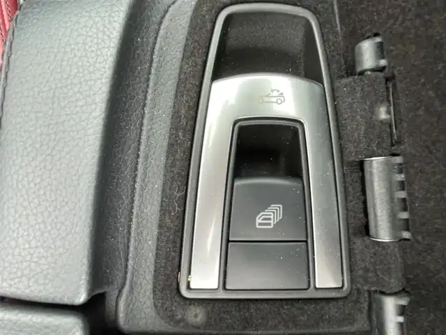 メルセデス・ベンツ Ｅ２５０ カブリオレ 埼玉県 2014(平26)年 3.7万km 白 電動オープン/赤革シート/シートヒーター/メモリー付パワーシート/純正ナビTV/ハーマンカードンスピーカー/バックカメラ/LEDヘッドライト/純正１８インチアルミ/アクティブクルーズコントロール/衝突軽減ブレーキ/パークトロニック/スマートキー/保証書付整備手帳/取扱説明書