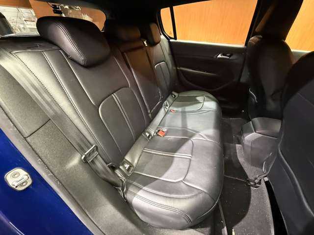 プジョー ３０８ GTライン ブルーHDi 千葉県 2019(令1)年 5万km マグネティックブルー 革調シートカバー　/ACC　/BSM　/ディスプレイオーディオ　/CarPlay　/衝突軽減ブレーキ　/Bluetooth　/パドルシフト　/ドライブレコーダー　/純正17インチAW　/LEDヘッドライト　/オートライト　/ETC　/アイドリングストップ