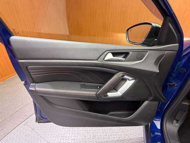 プジョー ３０８ GTライン ブルーHDi 千葉県 2019(令1)年 5万km マグネティックブルー 革調シートカバー　/ACC　/BSM　/ディスプレイオーディオ　/CarPlay　/衝突軽減ブレーキ　/Bluetooth　/パドルシフト　/ドライブレコーダー　/純正17インチAW　/LEDヘッドライト　/オートライト　/ETC　/アイドリングストップ