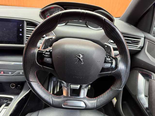 プジョー ３０８ GTライン ブルーHDi 千葉県 2019(令1)年 5万km マグネティックブルー 革調シートカバー　/ACC　/BSM　/ディスプレイオーディオ　/CarPlay　/衝突軽減ブレーキ　/Bluetooth　/パドルシフト　/ドライブレコーダー　/純正17インチAW　/LEDヘッドライト　/オートライト　/ETC　/アイドリングストップ