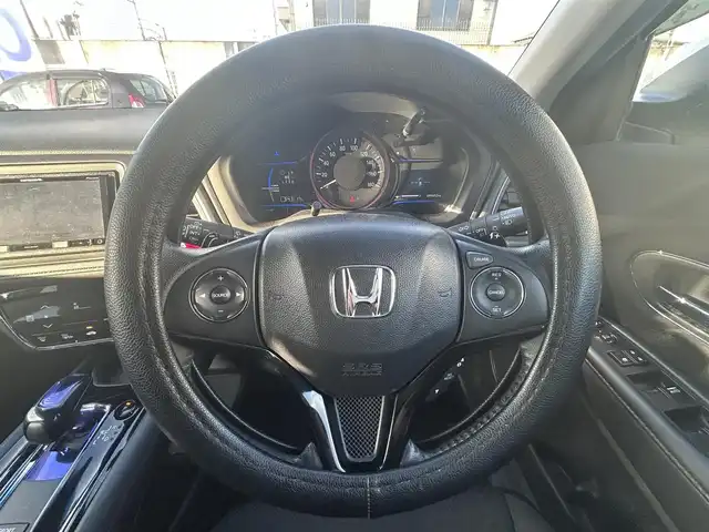 ホンダ ヴェゼル ハイブリッド X 奈良県 2014(平26)年 10万km ホワイトオーキッドパール 【(株)IDOMが運営する　じしゃロン奈良店　の自社ローン対象車両になります。こちらは現金ご利用時の価格です。自社ローンご希望の方は別途その旨お申付け下さい。】