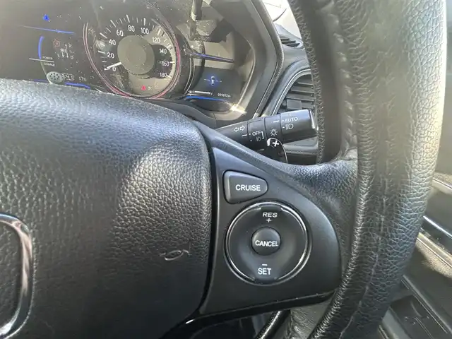 ホンダ ヴェゼル ハイブリッド X 奈良県 2014(平26)年 10万km ホワイトオーキッドパール 【(株)IDOMが運営する　じしゃロン奈良店　の自社ローン対象車両になります。こちらは現金ご利用時の価格です。自社ローンご希望の方は別途その旨お申付け下さい。】