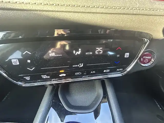 ホンダ ヴェゼル ハイブリッド X 奈良県 2014(平26)年 10万km ホワイトオーキッドパール 【(株)IDOMが運営する　じしゃロン奈良店　の自社ローン対象車両になります。こちらは現金ご利用時の価格です。自社ローンご希望の方は別途その旨お申付け下さい。】