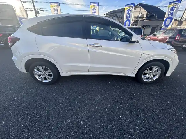 ホンダ ヴェゼル ハイブリッド X 奈良県 2014(平26)年 10万km ホワイトオーキッドパール 【(株)IDOMが運営する　じしゃロン奈良店　の自社ローン対象車両になります。こちらは現金ご利用時の価格です。自社ローンご希望の方は別途その旨お申付け下さい。】