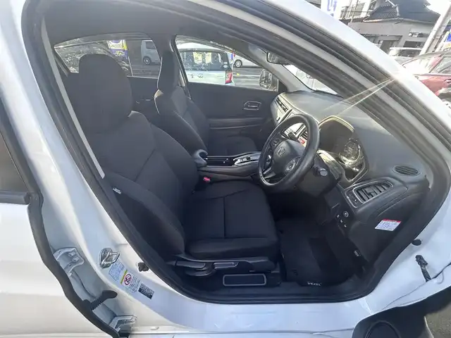 ホンダ ヴェゼル ハイブリッド X 奈良県 2014(平26)年 10万km ホワイトオーキッドパール 【(株)IDOMが運営する　じしゃロン奈良店　の自社ローン対象車両になります。こちらは現金ご利用時の価格です。自社ローンご希望の方は別途その旨お申付け下さい。】