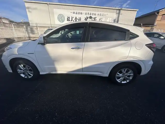 ホンダ ヴェゼル ハイブリッド X 奈良県 2014(平26)年 10万km ホワイトオーキッドパール 【(株)IDOMが運営する　じしゃロン奈良店　の自社ローン対象車両になります。こちらは現金ご利用時の価格です。自社ローンご希望の方は別途その旨お申付け下さい。】