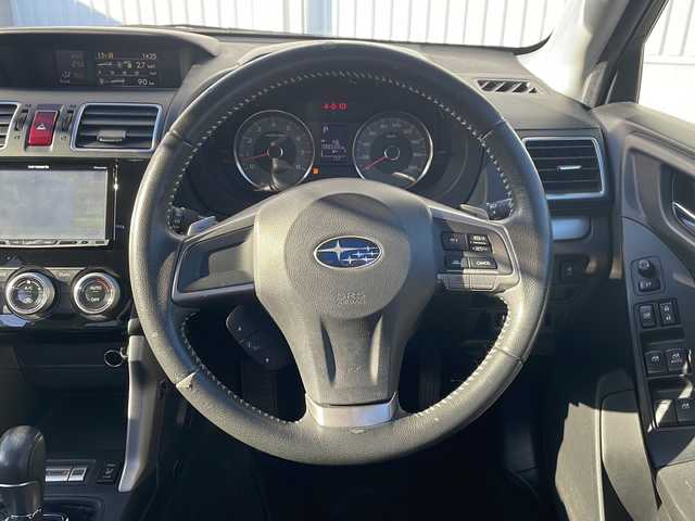 スバル フォレスター 2．0i－L アイサイト 三重県 2015(平27)年 9.3万km 紺 社外7型ナビ/フルセグTV/Bluetooth/バックカメラ/USB入力端子/シートヒーター/パワーシート/レーダークルーズコントロール/衝突被害軽減ブレーキ/HIDヘッドライト/オートライト/ヘッドライトレベライザー