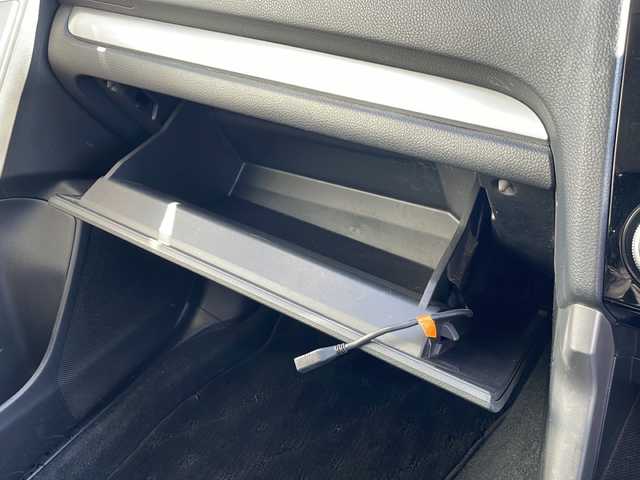 スバル フォレスター 2．0i－L アイサイト 三重県 2015(平27)年 9.3万km 紺 社外7型ナビ/フルセグTV/Bluetooth/バックカメラ/USB入力端子/シートヒーター/パワーシート/レーダークルーズコントロール/衝突被害軽減ブレーキ/HIDヘッドライト/オートライト/ヘッドライトレベライザー