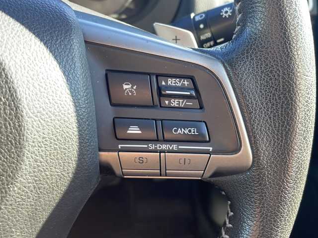 スバル フォレスター 2．0i－L アイサイト 三重県 2015(平27)年 9.3万km 紺 社外7型ナビ/フルセグTV/Bluetooth/バックカメラ/USB入力端子/シートヒーター/パワーシート/レーダークルーズコントロール/衝突被害軽減ブレーキ/HIDヘッドライト/オートライト/ヘッドライトレベライザー