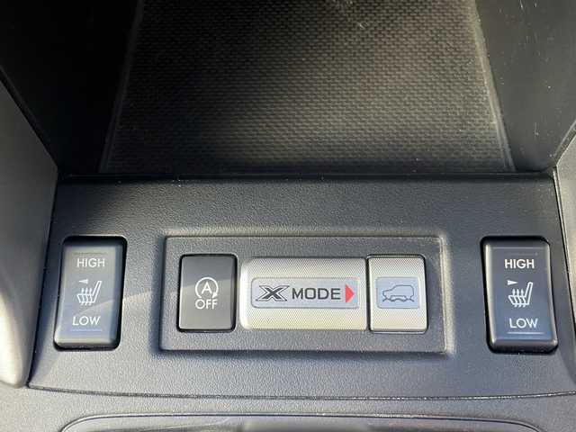 スバル フォレスター 2．0i－L アイサイト 三重県 2015(平27)年 9.3万km 紺 社外7型ナビ/フルセグTV/Bluetooth/バックカメラ/USB入力端子/シートヒーター/パワーシート/レーダークルーズコントロール/衝突被害軽減ブレーキ/HIDヘッドライト/オートライト/ヘッドライトレベライザー