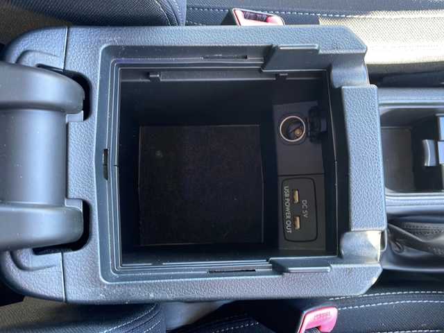 スバル フォレスター 2．0i－L アイサイト 三重県 2015(平27)年 9.3万km 紺 社外7型ナビ/フルセグTV/Bluetooth/バックカメラ/USB入力端子/シートヒーター/パワーシート/レーダークルーズコントロール/衝突被害軽減ブレーキ/HIDヘッドライト/オートライト/ヘッドライトレベライザー