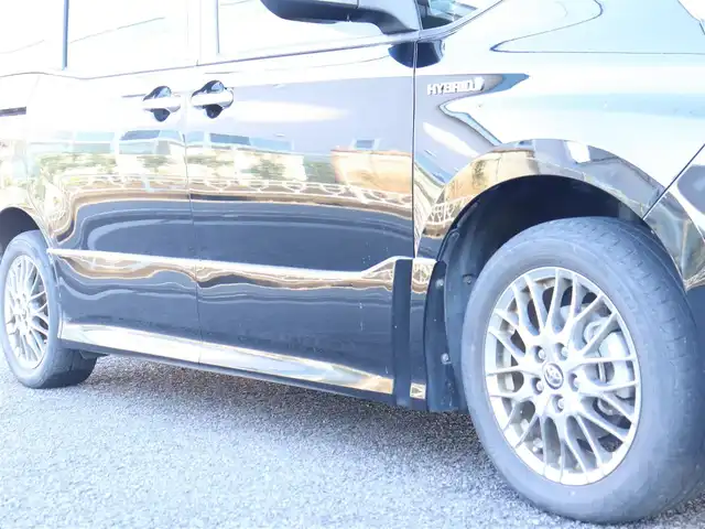 トヨタ ヴォクシー ハイブリッド ZS 煌 神奈川県 2018(平30)年 2.6万km ブラック ワンオーナー/純正メモリナビ/ワンセグテレビ/バックカメラ/両側パワースライドドア/クルーズコントロール/プッシュスタート/ETC/LEDヘッドライト/シートヒーター/保証書/取説/ナビ説/記録（R.1.2.3.4.5.6.7）/スペアスマートキー/社外AW付きスタットレスタイヤ有