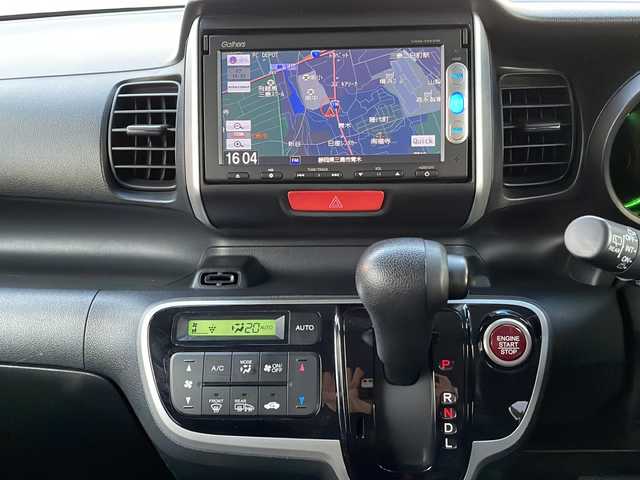 ホンダ Ｎ ＢＯＸ G SSパッケージ 静岡県 2015(平27)年 4.6万km プレミアムホワイトパール /純正ナビ/ワンセグTV//CD/DVD/Bluetooth//バックカメラ//両側パワースライドドア//衝突軽減ブレーキ//フロントシートヒーター//純正14インチAW//ステアリングスイッチ