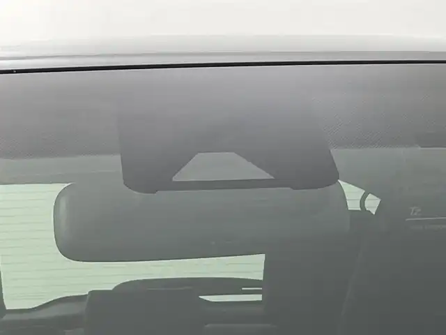 トヨタ ヤリスクロス ハイブリッド Z 道央・札幌 2021(令3)年 6.6万km ブラックマイカ/ホワイトパールクリスタルシャイン 2トーン ・寒冷地仕様/・４WD/・純正ナビゲーション/　BT/フルセグ/USB/Miracast/・ETC/・ドライブレコーダー/・全方位カメラ/・レーダークルーズコントロール/・パワーバックドア/・LEDヘッドライト/・フォグライト/・オートライト/・レーンキープアシスト/・横滑り防止装置/・ブラインドスポットモニター/・パーキングサポートブレーキ/・リヤクロストラフィックアラート/・ロードサインアシスト/・ヒルディセントコントロール/・運転席パワーシート/・ハーフレザーシート/・シートヒーター/・ステアリングヒーター/・スマートキー/・プッシュスタート/・純正AW夏タイヤ