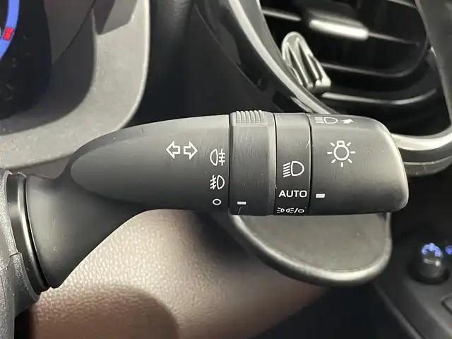 トヨタ ヤリスクロス ハイブリッド Z 道央・札幌 2021(令3)年 6.6万km ブラックマイカ/ホワイトパールクリスタルシャイン 2トーン ・寒冷地仕様/・４WD/・純正ナビゲーション/　BT/フルセグ/USB/Miracast/・ETC/・ドライブレコーダー/・全方位カメラ/・レーダークルーズコントロール/・パワーバックドア/・LEDヘッドライト/・フォグライト/・オートライト/・レーンキープアシスト/・横滑り防止装置/・ブラインドスポットモニター/・パーキングサポートブレーキ/・リヤクロストラフィックアラート/・ロードサインアシスト/・ヒルディセントコントロール/・運転席パワーシート/・ハーフレザーシート/・シートヒーター/・ステアリングヒーター/・スマートキー/・プッシュスタート/・純正AW夏タイヤ