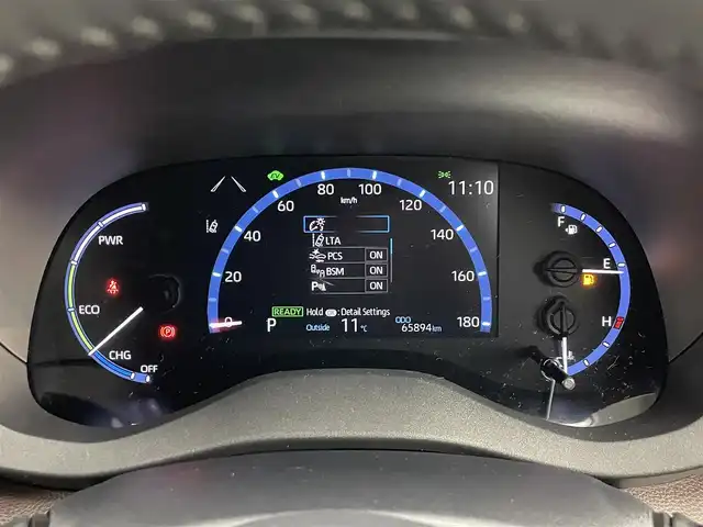 トヨタ ヤリスクロス ハイブリッド Z 道央・札幌 2021(令3)年 6.6万km ブラックマイカ/ホワイトパールクリスタルシャイン 2トーン ・寒冷地仕様/・４WD/・純正ナビゲーション/　BT/フルセグ/USB/Miracast/・ETC/・ドライブレコーダー/・全方位カメラ/・レーダークルーズコントロール/・パワーバックドア/・LEDヘッドライト/・フォグライト/・オートライト/・レーンキープアシスト/・横滑り防止装置/・ブラインドスポットモニター/・パーキングサポートブレーキ/・リヤクロストラフィックアラート/・ロードサインアシスト/・ヒルディセントコントロール/・運転席パワーシート/・ハーフレザーシート/・シートヒーター/・ステアリングヒーター/・スマートキー/・プッシュスタート/・純正AW夏タイヤ