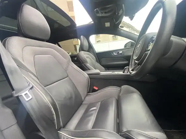 ボルボ ボルボ Ｖ６０ B5 Rデザイン 栃木県 2020(令2)年 6.9万km パール パノラマサンルーフ/harman/kardon/HUD/ACC/全方位カメラ/純正ナビ/フルセグ /パワーシート/ステアリングヒーター/シートヒーター/ハーフレザー/電動リアゲート/ETC/LED/純正18インチAW/純正ドラレコ前後
