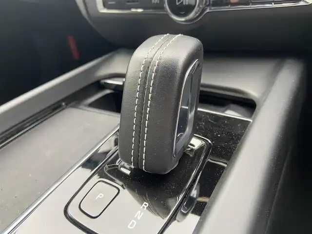 ボルボ ボルボ Ｖ６０ B5 Rデザイン 栃木県 2020(令2)年 6.9万km パール パノラマサンルーフ/harman/kardon/HUD/ACC/全方位カメラ/純正ナビ/フルセグ /パワーシート/ステアリングヒーター/シートヒーター/ハーフレザー/電動リアゲート/ETC/LED/純正18インチAW/純正ドラレコ前後