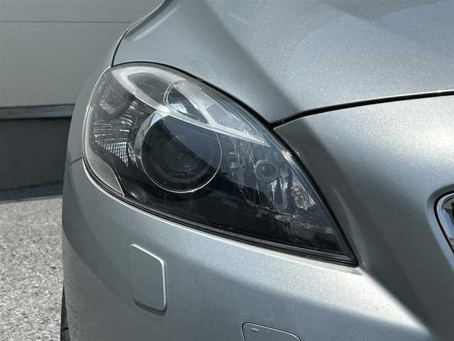 ボルボ Ｖ４０ T－4 茨城県 2013(平25)年 6.3万km エレクトリックシルバーメタリック 純正ディスプレイオーディオ/BT接続/純正ドライブレコーダー/　（4JR602797）/ACC/ETC/純正17インチAW/電動リアゲート/両席シートヒーター/D席パワーシート/LEDヘッドライト/オートライト/オートマチックハイビーム/アイドリングストップ/レーンキープアシスト/ABS/USB入力端子/W＋サイドエアバッグ