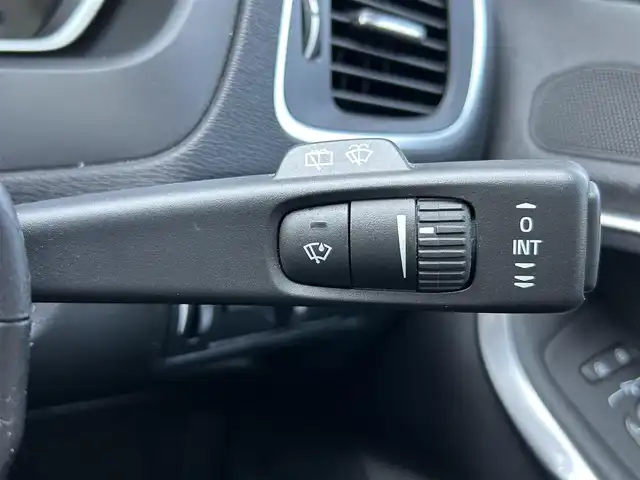 ボルボ Ｖ４０ T－4 茨城県 2013(平25)年 6.3万km エレクトリックシルバーメタリック 純正ディスプレイオーディオ/BT接続/純正ドライブレコーダー/　（4JR602797）/ACC/ETC/純正17インチAW/電動リアゲート/両席シートヒーター/D席パワーシート/LEDヘッドライト/オートライト/オートマチックハイビーム/アイドリングストップ/レーンキープアシスト/ABS/USB入力端子/W＋サイドエアバッグ