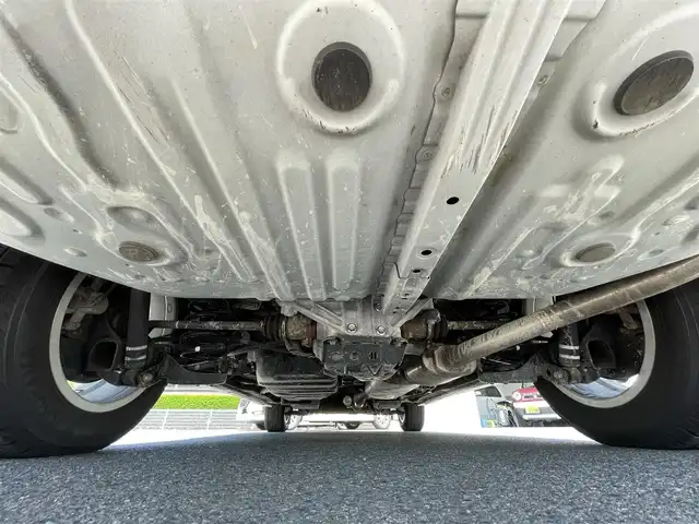 トヨタ エスティマ ハイブリッド X 岩手県 2014(平26)年 4.6万km パール 禁煙車/4WD/AC100V電源/片側パワースライドドア/イージークローザードア/純正ナビ/→Bluetooth/CD/DVD/ワンセグTV/FM/AM/バックカメラ/ステアリングスイッチ（ナビ連動）/クルーズコントロール/前後ドライブレコーダー/〇電装格納ミラー/〇ウィンカーミラー/〇ドアバイザー/〇フロアマット/〇プッシュスタート/オートライト/フォグライト/スペアキー/社外アルミホイール