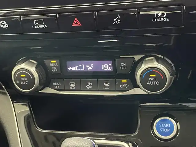 日産 セレナ e－パワー ハイウェイスター V 愛知県 2020(令2)年 4.1万km ブリリアントホワイトパール 純正１０型ナビ　純正後席モニター　禁煙車　セーフティパックＢ　プロパイロット　パーキングアシスト　全方位カメラ　ＢＳＭ　エマブレ　衝突軽減　追従クルコン　ハンズフリー両側パワスラ　ＬＥＤライト　フォグ