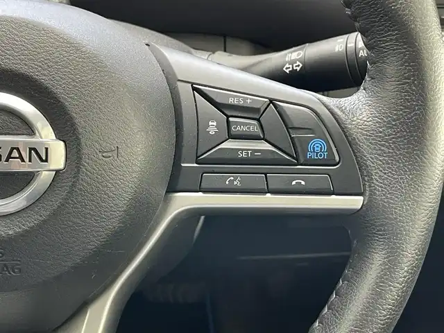 日産 セレナ e－パワー ハイウェイスター V 愛知県 2020(令2)年 4.1万km ブリリアントホワイトパール 純正１０型ナビ　純正後席モニター　禁煙車　セーフティパックＢ　プロパイロット　パーキングアシスト　全方位カメラ　ＢＳＭ　エマブレ　衝突軽減　追従クルコン　ハンズフリー両側パワスラ　ＬＥＤライト　フォグ