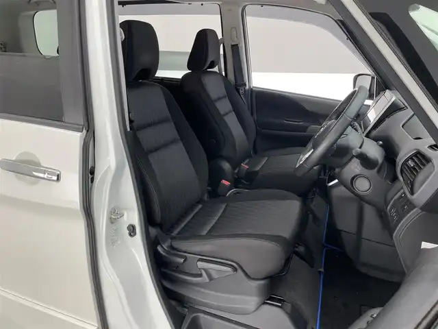 日産 セレナ e－パワー ハイウェイスター V 愛知県 2020(令2)年 4.1万km ブリリアントホワイトパール 純正１０型ナビ　純正後席モニター　禁煙車　セーフティパックＢ　プロパイロット　パーキングアシスト　全方位カメラ　ＢＳＭ　エマブレ　衝突軽減　追従クルコン　ハンズフリー両側パワスラ　ＬＥＤライト　フォグ