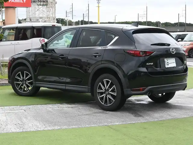 マツダ ＣＸ－５ 20S プロアクティブ 千葉県 2017(平29)年 5万km ジェットブラックマイカ スマートシティブレーキサポート/ブラインドスポットモニタリング/レーンキープ・アシスト・システム/レーダークルーズコントロール/アクティブ・ドライビング・ディスプレイ/i-stop/運転席パワーシート/前席シートヒーター/純正SDナビ/地デジTV/【DVD/CD再生機能　Bluetooth接続】/バックカメラ/革巻きステアリング/ステアリングスイッチ/ETC/LEDヘッドライト/ウインカーミラー/コーナーセンサー/純正19インチアルミホイル/サイド/カーテンエアバッグ/アドバンストキーレスエントリー