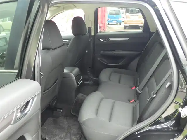 マツダ ＣＸ－５ 20S プロアクティブ 千葉県 2017(平29)年 5万km ジェットブラックマイカ スマートシティブレーキサポート/ブラインドスポットモニタリング/レーンキープ・アシスト・システム/レーダークルーズコントロール/アクティブ・ドライビング・ディスプレイ/i-stop/運転席パワーシート/前席シートヒーター/純正SDナビ/地デジTV/【DVD/CD再生機能　Bluetooth接続】/バックカメラ/革巻きステアリング/ステアリングスイッチ/ETC/LEDヘッドライト/ウインカーミラー/コーナーセンサー/純正19インチアルミホイル/サイド/カーテンエアバッグ/アドバンストキーレスエントリー