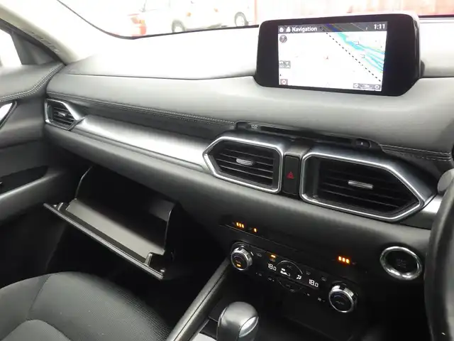 マツダ ＣＸ－５ 20S プロアクティブ 千葉県 2017(平29)年 5万km ジェットブラックマイカ スマートシティブレーキサポート/ブラインドスポットモニタリング/レーンキープ・アシスト・システム/レーダークルーズコントロール/アクティブ・ドライビング・ディスプレイ/i-stop/運転席パワーシート/前席シートヒーター/純正SDナビ/地デジTV/【DVD/CD再生機能　Bluetooth接続】/バックカメラ/革巻きステアリング/ステアリングスイッチ/ETC/LEDヘッドライト/ウインカーミラー/コーナーセンサー/純正19インチアルミホイル/サイド/カーテンエアバッグ/アドバンストキーレスエントリー