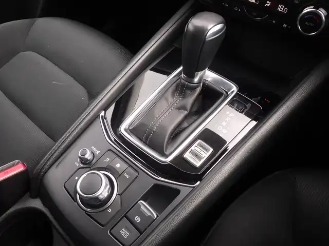 マツダ ＣＸ－５ 20S プロアクティブ 千葉県 2017(平29)年 5万km ジェットブラックマイカ スマートシティブレーキサポート/ブラインドスポットモニタリング/レーンキープ・アシスト・システム/レーダークルーズコントロール/アクティブ・ドライビング・ディスプレイ/i-stop/運転席パワーシート/前席シートヒーター/純正SDナビ/地デジTV/【DVD/CD再生機能　Bluetooth接続】/バックカメラ/革巻きステアリング/ステアリングスイッチ/ETC/LEDヘッドライト/ウインカーミラー/コーナーセンサー/純正19インチアルミホイル/サイド/カーテンエアバッグ/アドバンストキーレスエントリー