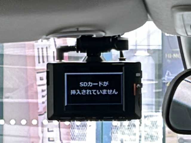 ホンダ ヴェゼル G 愛知県 2022(令4)年 1.7万km プレミアムサンライトホワイトパール 登録時走行距離16200km/純正9インチメモリナビ/(Bluetooth/フルセグTV/USB)/バックカメラ/ドラレコ前後/コーナーセンサー/ワイヤレス充電器/ホンダセンシング/衝突軽減アシスト/誤発信抑制機能/先行車発進告知/ロードサインアシスト/アダプティブクルーズコントロール/レーンキープアシスト/ビルドイン2.0ETC/電動パーキングブレーキ/オートホールド/ヘッドランプレベライザー/左側サイドアンダーミラー/スマートキー/(スペアキー×1)/取説/保証書