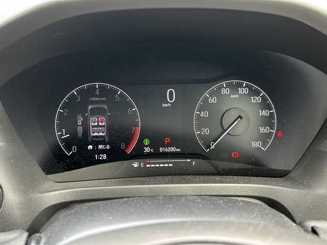 ホンダ ヴェゼル G 愛知県 2022(令4)年 1.7万km プレミアムサンライトホワイトパール 登録時走行距離16200km/純正9インチメモリナビ/(Bluetooth/フルセグTV/USB)/バックカメラ/ドラレコ前後/コーナーセンサー/ワイヤレス充電器/ホンダセンシング/衝突軽減アシスト/誤発信抑制機能/先行車発進告知/ロードサインアシスト/アダプティブクルーズコントロール/レーンキープアシスト/ビルドイン2.0ETC/電動パーキングブレーキ/オートホールド/ヘッドランプレベライザー/左側サイドアンダーミラー/スマートキー/(スペアキー×1)/取説/保証書