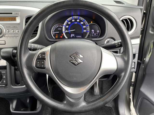 スズキ ワゴンＲ FX－LTD 大阪府 2016(平28)年 7.8万km スチールシルバーM 衝突軽減ブレーキ/盗難防止装置/ステアリングリモコン/オートライト/オートエアコン/プッシュスタート/12V電源/社外13インチアルミホイール/純正フロアマット/取扱説明書
