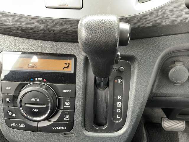 スズキ ワゴンＲ FX－LTD 大阪府 2016(平28)年 7.8万km スチールシルバーM 衝突軽減ブレーキ/盗難防止装置/ステアリングリモコン/オートライト/オートエアコン/プッシュスタート/12V電源/社外13インチアルミホイール/純正フロアマット/取扱説明書