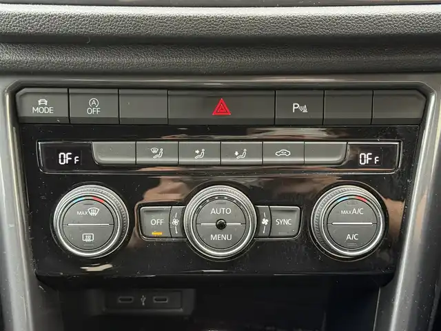 フォルクスワーゲン ＶＷ Ｔ－ロック TDI スポーツ 滋賀県 2022(令4)年 2.9万km グレーⅡ ワンオーナー/オートクルーズコントロール/ブラインドスポットモニター/横滑り防止システム/バックカメラ/レーンキープアシスト/駐車支援/アイドリングストップ/コーナーセンサー/リアトラフィックアラート/パークディスタンスコントロール/ａｐｐｌｅｃａｒｐｌａｙ/ドライブレコーダー/ETC