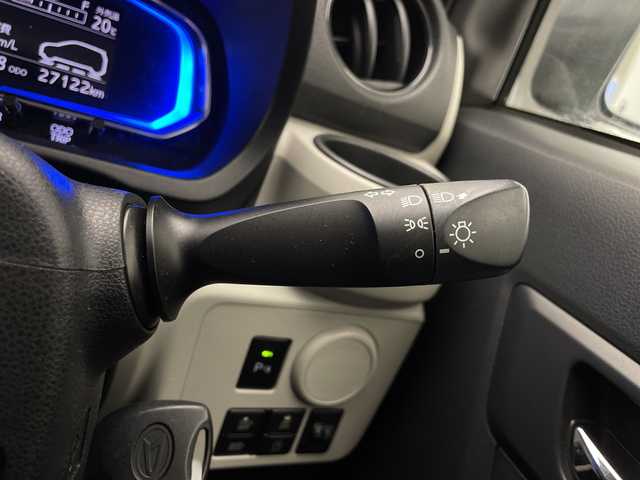 ダイハツ ミラ イース X リミテッド SAⅢ 宮崎県 2019(平31)年 2.8万km スカイブルーメタリック 禁煙車/衝突被害軽減ブレーキ/純正ナビTV/（NMZK-W68D/CD/DVD/Bluetooth/FMAM/フルセグTV)/純正バックカメラ/純正ドライブレコーダー/純正LEDオートライト/純正セキュリティアラーム/純正フロアマット/クリアランスソナー/オートマチックハイビーム/電動格納ミラー/ドアバイザー/WSRSエアバック/ABS/リモコンキー/スペアキー/新車時保証書/取扱い説明書