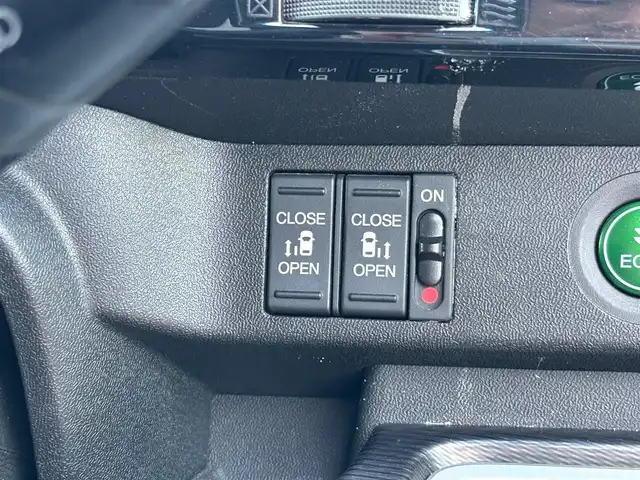 ホンダ ステップワゴン スパーダ クルスピセンシング 宮城県 2018(平30)年 5.4万km プレミアムスパークルブラックパール ホンダセンシング/●衝突軽減ブレーキ〈CMBS〉/●誤発進抑制機能/●歩行者事故低減ステアリング/●路外逸脱抑制機能/●ACC〈アダプティブ・クルーズ・コントロール〉/●LKAS〈車線維持支援システム〉/●先行車発進お知らせ機能/●標識認識機能/コーナーセンサー/純正11.6インチフリップダウンモニター（VM-185EN）/純正9インチナビ（VXM-187VFNi）/・CD/DVD/・Bluetooth/・フルセグTV/ビルトインETC/両側パワースライドドア/ハーフレザーシート/前席シートヒーター/革巻きステアリング/パドルシフト/ステアリングスイッチ/LEDヘッドランプ/フォグランプ/オートライト/スマートキー/プッシュスタート/スペアキー/電動格納ミラー/純正17インチAW/純正フロアマット/W/サイド/カーテンエアバッグ