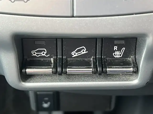 マツダ フレア クロスオーバー XG 秋田県 2017(平29)年 9.6万km ピュアホワイトP ４WD/純正ナビ/衝突軽減システム/フルセグ/バックカメラ/純正アルミ/スマートキー/前席シートヒーター/アイドリングストップ/ダウンヒルアシストコントロール/プッシュスタート/ETC/純正フロアマット/純正ドアバイザー/オートライト/オートエアコン/パワーステアリング/パワーウィンドウ/横滑り防止/盗難防止装置/電動格納ミラー/保証書/取扱説明書/記録簿