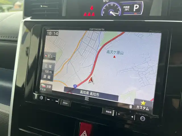 ダイハツ トール カスタムG SAⅡ 高知県 2017(平29)年 13.2万km パールホワイトⅢ (株)IDOMが運営する【じしゃロン高知店】の自社ローン専用車両になります。こちらは現金またはオートローンご利用時の価格です。自社ローンご希望の方は別途その旨お申付け下さい
