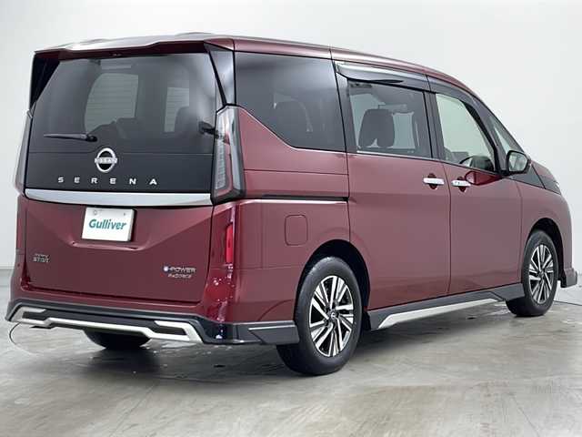 日産 セレナ e－4ORCE ハイウェイスターV 道央・札幌 2024(令6)年 0.3万km 赤 ・4WD/・純正ナビ&フルセグTV&BT/・全方位カメラ/・プロパイロット/・インテリジェントエマージェンシーブレーキ/・前方衝突予測警報/・車線逸脱防止支援システム/・車線逸脱警報/・後側方衝突防止支援システム/・後側方車両検知警報/・フロント&バックソナー/・デジタルインナーミラー/・前席シートヒーター/・ステアリングヒーター/・ステアリングスイッチ/・置くだけ充電/・ビルトインETC/・LEDヘッドライト/・オートライト/・オートマチックハイビーム/・スマートキー/・スペアキー/・スマートキー