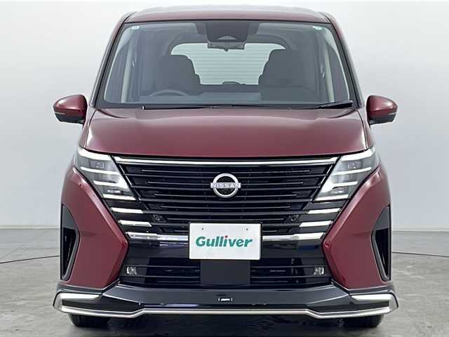 日産 セレナ e－4ORCE ハイウェイスターV 道央・札幌 2024(令6)年 0.3万km 赤 ・4WD/・純正ナビ&フルセグTV&BT/・全方位カメラ/・プロパイロット/・インテリジェントエマージェンシーブレーキ/・前方衝突予測警報/・車線逸脱防止支援システム/・車線逸脱警報/・後側方衝突防止支援システム/・後側方車両検知警報/・フロント&バックソナー/・デジタルインナーミラー/・前席シートヒーター/・ステアリングヒーター/・ステアリングスイッチ/・置くだけ充電/・ビルトインETC/・LEDヘッドライト/・オートライト/・オートマチックハイビーム/・スマートキー/・スペアキー/・スマートキー