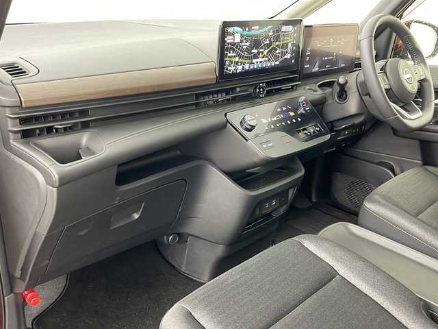 日産 セレナ e－4ORCE ハイウェイスターV 道央・札幌 2024(令6)年 0.3万km 赤 ・4WD/・純正ナビ&フルセグTV&BT/・全方位カメラ/・プロパイロット/・インテリジェントエマージェンシーブレーキ/・前方衝突予測警報/・車線逸脱防止支援システム/・車線逸脱警報/・後側方衝突防止支援システム/・後側方車両検知警報/・フロント&バックソナー/・デジタルインナーミラー/・前席シートヒーター/・ステアリングヒーター/・ステアリングスイッチ/・置くだけ充電/・ビルトインETC/・LEDヘッドライト/・オートライト/・オートマチックハイビーム/・スマートキー/・スペアキー/・スマートキー
