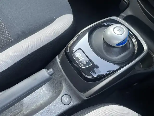 日産 ノート e－パワー X 埼玉県 2019(平31)年 4.2万km ダークメタルグレー /純正メモリナビ//フルセグTV//アラウンドビューモニター//CD&DVD&Blu-ray再生//Bluetooth接続//クルーズコントロール//ETC//スマートキーx2//LEDヘッドライト//インテリジェントルームミラー//衝突軽減ブレーキ//車線逸脱警報//Wエアバッグ&ABS//横滑り防止装置//クリアランスソナー//前後ドライブレコーダー//オートライト//プライバシーガラス//ドアバイザー//純正15インチAW//新車時保証書//取扱説明書//ナビ取説