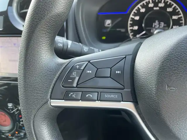 日産 ノート e－パワー X 埼玉県 2019(平31)年 4.2万km ダークメタルグレー /純正メモリナビ//フルセグTV//アラウンドビューモニター//CD&DVD&Blu-ray再生//Bluetooth接続//クルーズコントロール//ETC//スマートキーx2//LEDヘッドライト//インテリジェントルームミラー//衝突軽減ブレーキ//車線逸脱警報//Wエアバッグ&ABS//横滑り防止装置//クリアランスソナー//前後ドライブレコーダー//オートライト//プライバシーガラス//ドアバイザー//純正15インチAW//新車時保証書//取扱説明書//ナビ取説