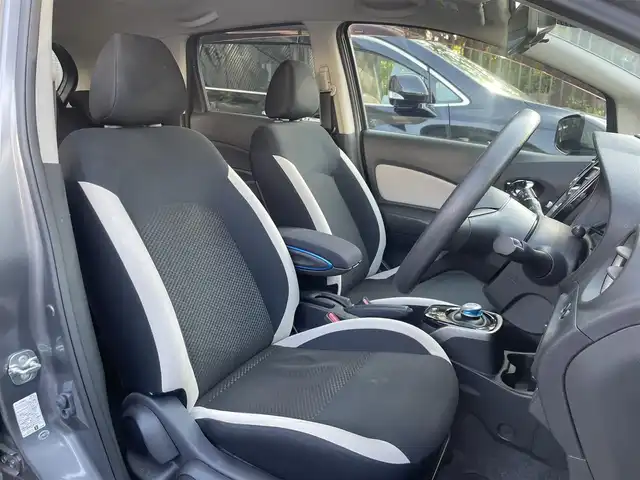 日産 ノート e－パワー X 埼玉県 2019(平31)年 4.2万km ダークメタルグレー /純正メモリナビ//フルセグTV//アラウンドビューモニター//CD&DVD&Blu-ray再生//Bluetooth接続//クルーズコントロール//ETC//スマートキーx2//LEDヘッドライト//インテリジェントルームミラー//衝突軽減ブレーキ//車線逸脱警報//Wエアバッグ&ABS//横滑り防止装置//クリアランスソナー//前後ドライブレコーダー//オートライト//プライバシーガラス//ドアバイザー//純正15インチAW//新車時保証書//取扱説明書//ナビ取説