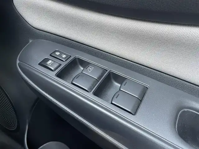 日産 ノート e－パワー X 埼玉県 2019(平31)年 4.2万km ダークメタルグレー /純正メモリナビ//フルセグTV//アラウンドビューモニター//CD&DVD&Blu-ray再生//Bluetooth接続//クルーズコントロール//ETC//スマートキーx2//LEDヘッドライト//インテリジェントルームミラー//衝突軽減ブレーキ//車線逸脱警報//Wエアバッグ&ABS//横滑り防止装置//クリアランスソナー//前後ドライブレコーダー//オートライト//プライバシーガラス//ドアバイザー//純正15インチAW//新車時保証書//取扱説明書//ナビ取説